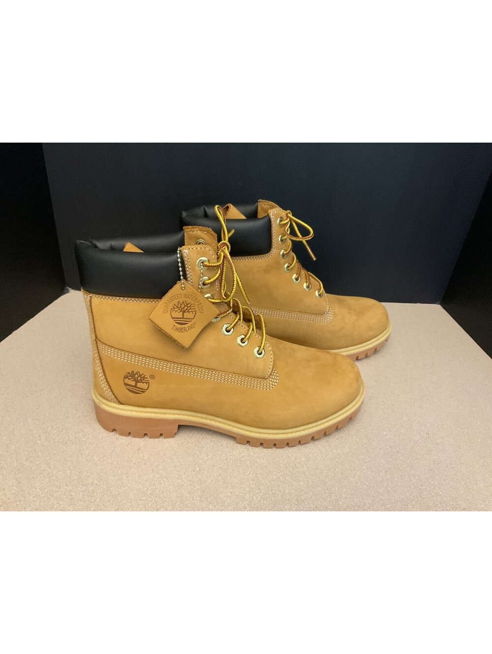 New! Mens Timberland 6 Inch Wheat Nubuck Premium Waterproof Boots. Size 7.5W.